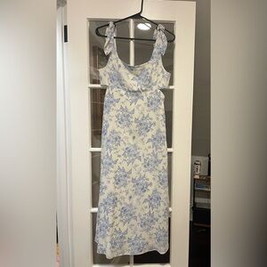 Laundry By Shelli Segal Blue and White Floral Midi Dress